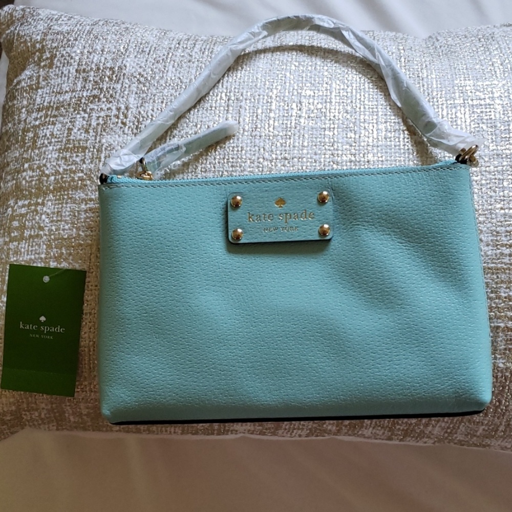 NWT Kate Spade Linet Wellesley Wristlet